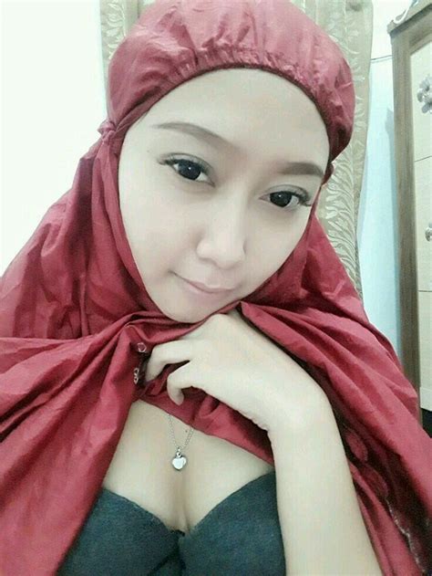 bokep ngentot janda|Ngentot janda muda jilbab putih goyang crot dalam